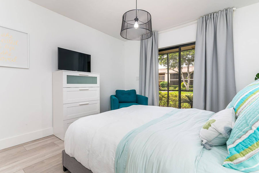 Modern Beach Villa 11.jpeg