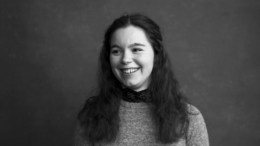 Anna - Mørkt hår.gif
