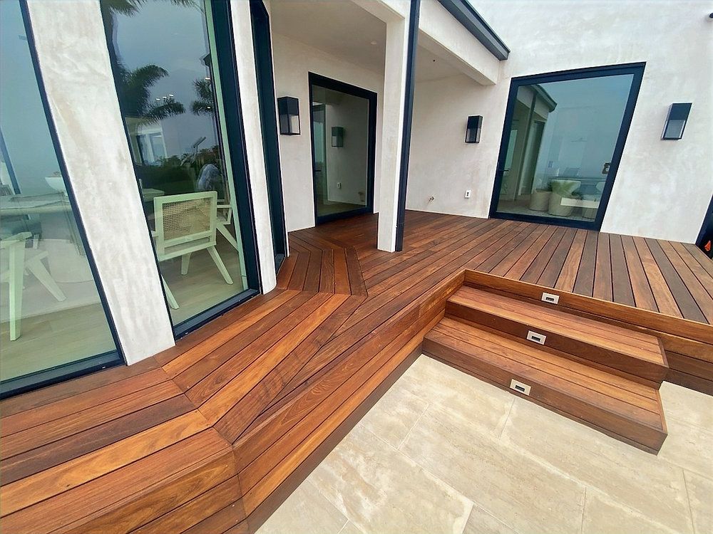 Composite Decking vs. Wood Decking A Comprehensive Comparison