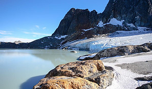 Glacier-Eye-of-the-Albino-taun-ushuaia9.jpg