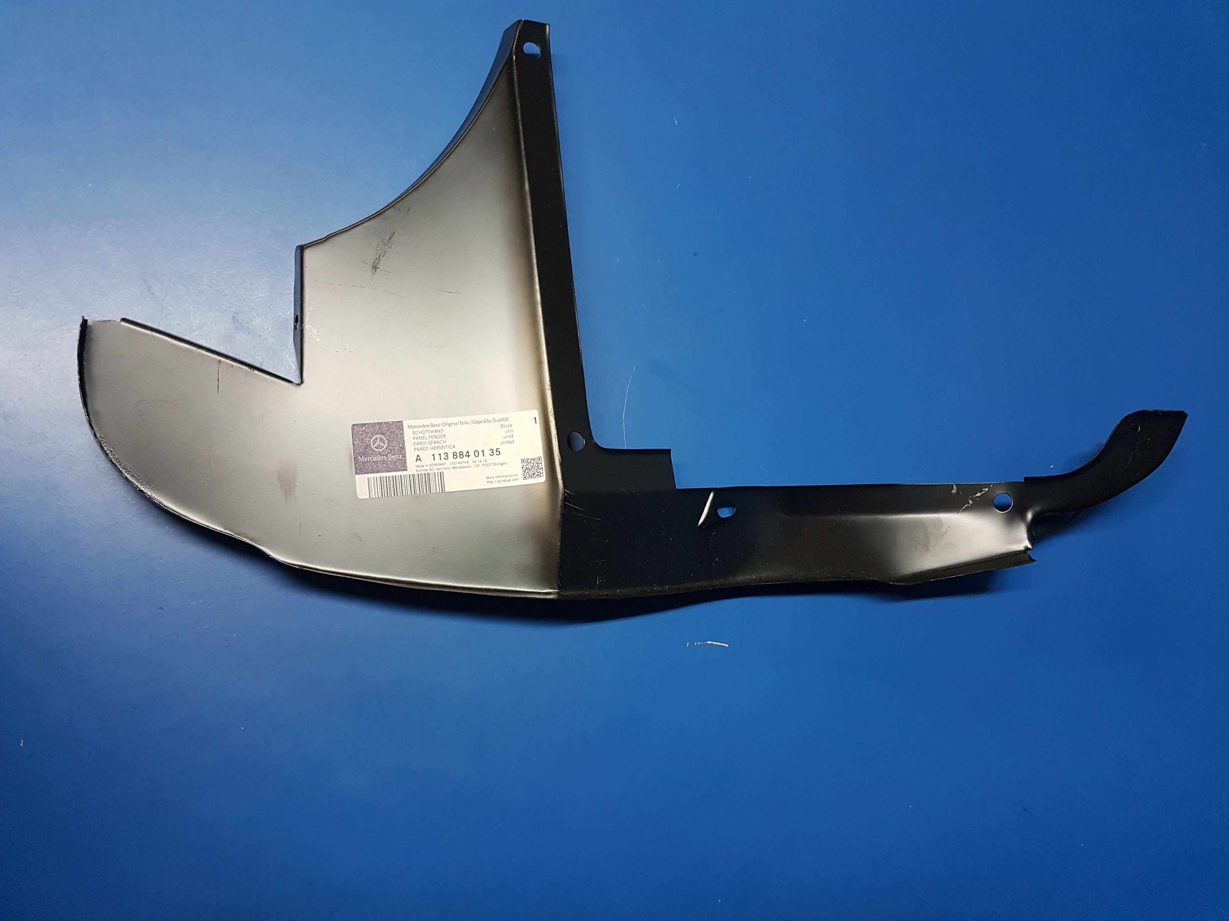 Mercedes W113 - Splash Panel left hand front guard Pt - 113 884 01 35, 113840135
