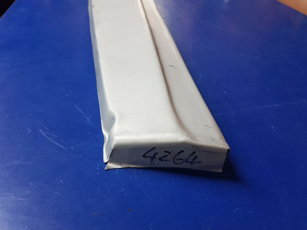 Mercedes W114 & W115 Lt rear inner guard joining piece 115 637 01 09, 1156370109