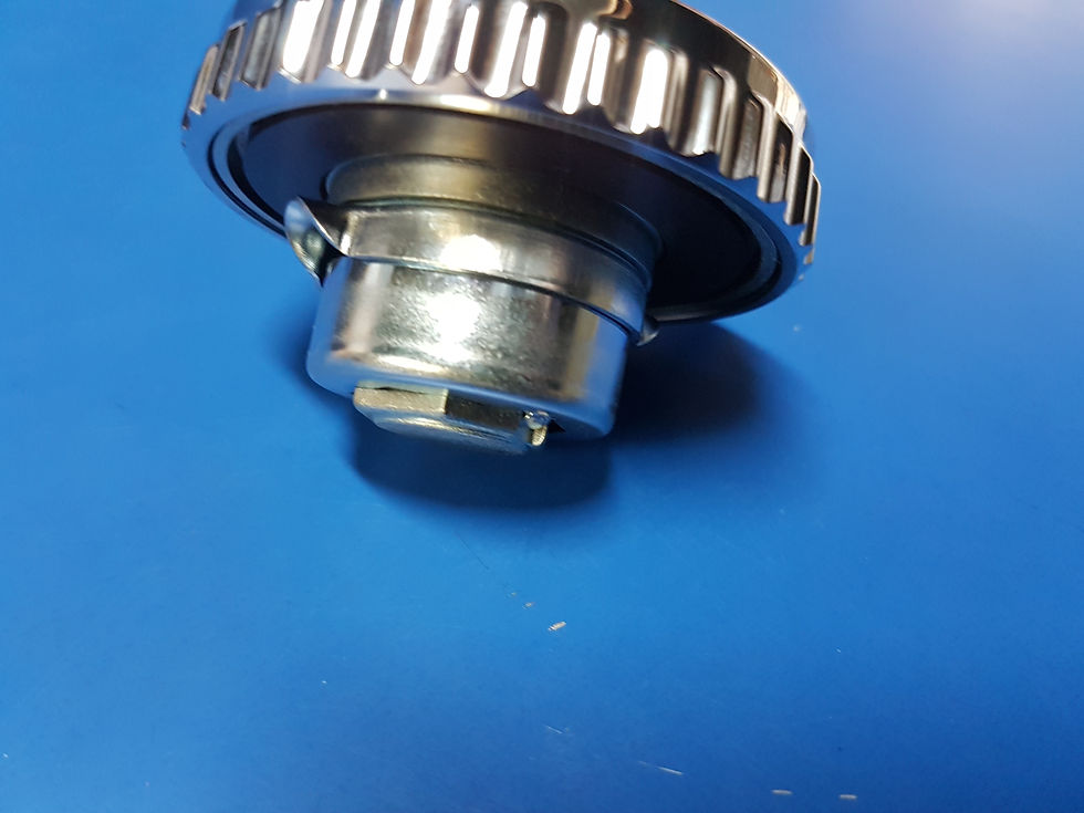 Mercedes W108 -W113 & R121 - Locking Fuel Cap - 000 471 20 30, 0004712030 Locking mechanism 1