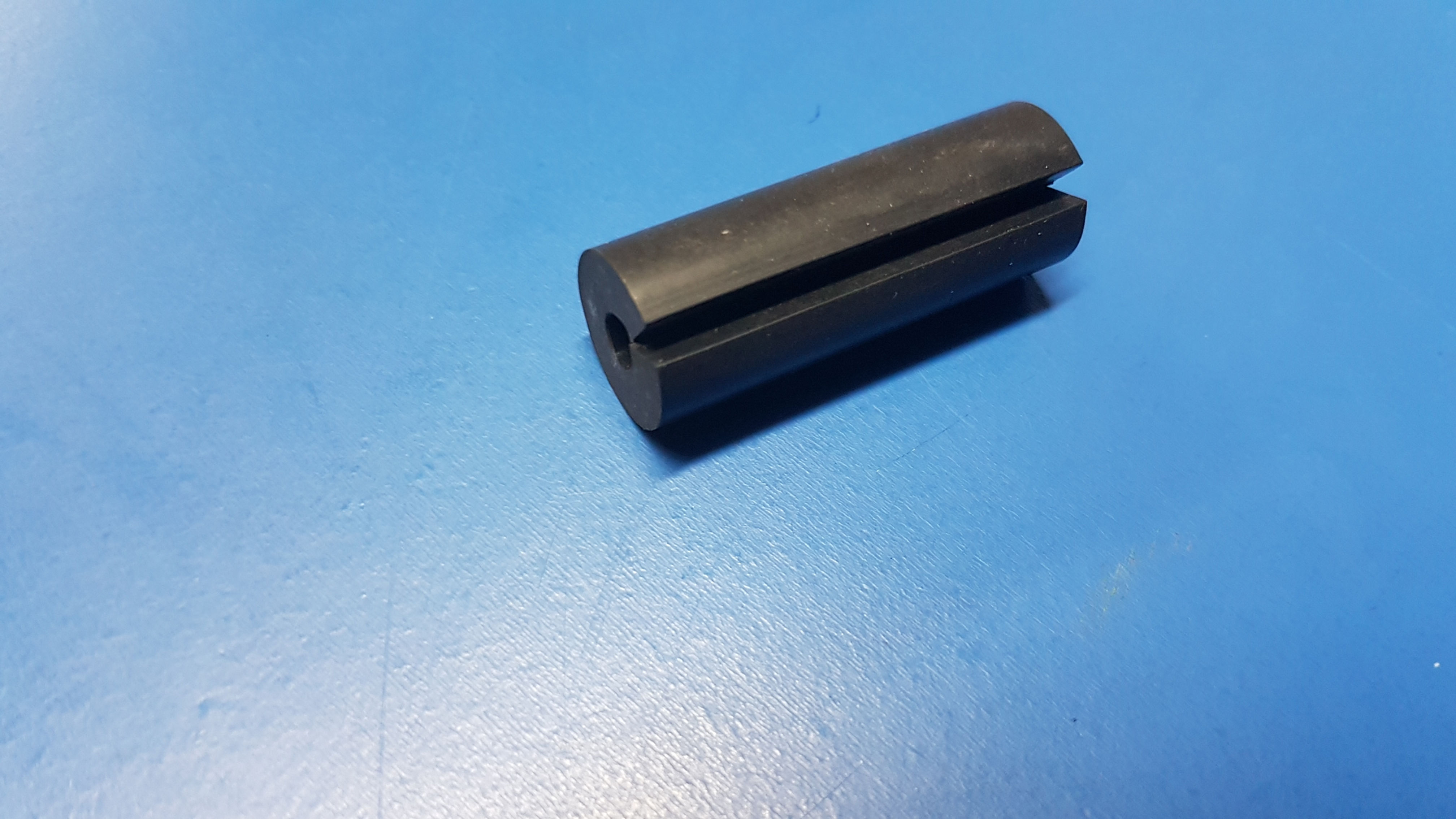 Mercedes W124, W461 - W463 Brake Line anti rub  sleeve - 124 997 22 82, 12499722