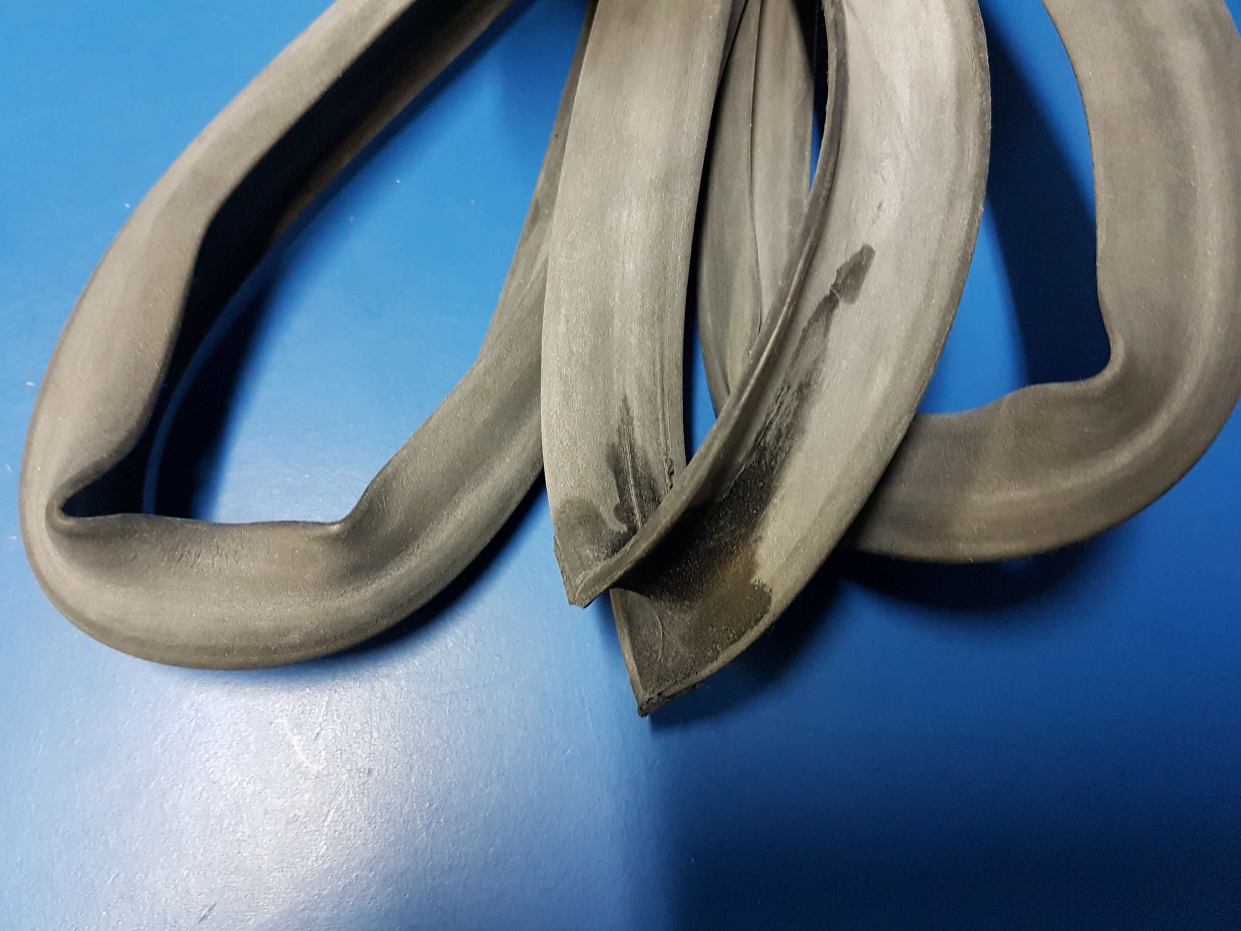 Mercedes W113 Boot Rubber W113 Pt No: - 113 750 00 77, 1137500077