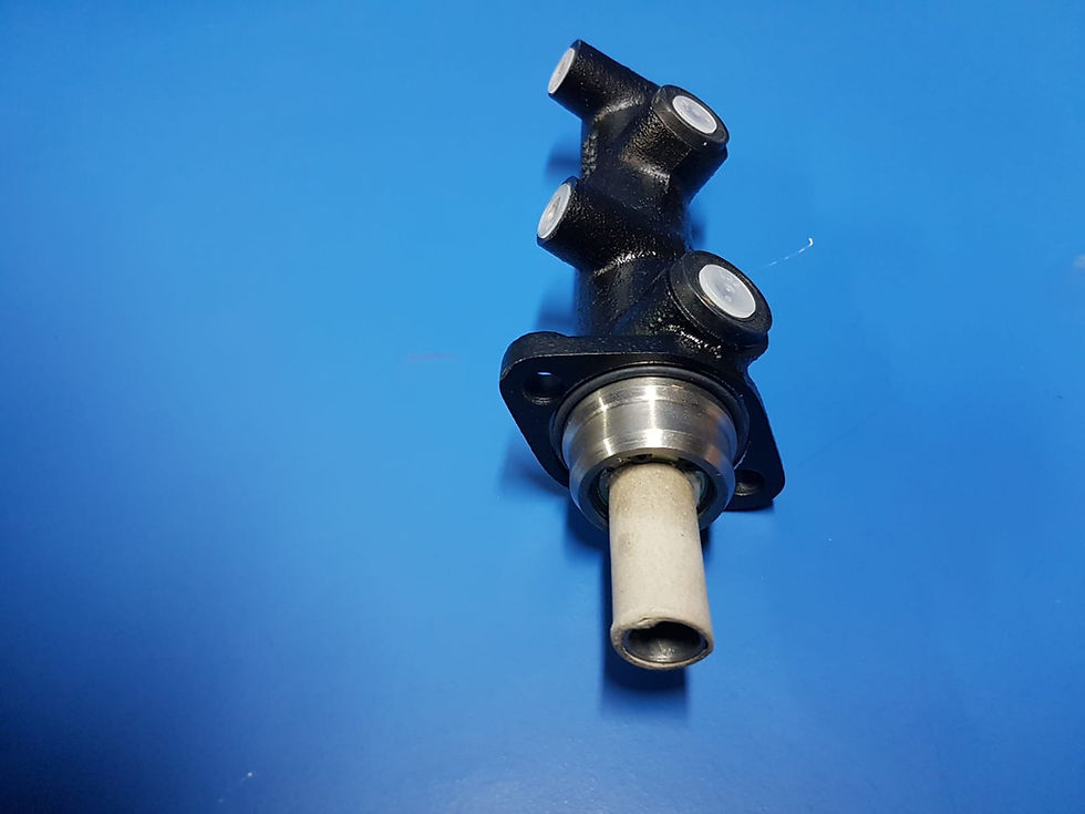 W460 G-Wagen Brake Master Cylinder RHD early series - 004 430 14 01, 0044301401