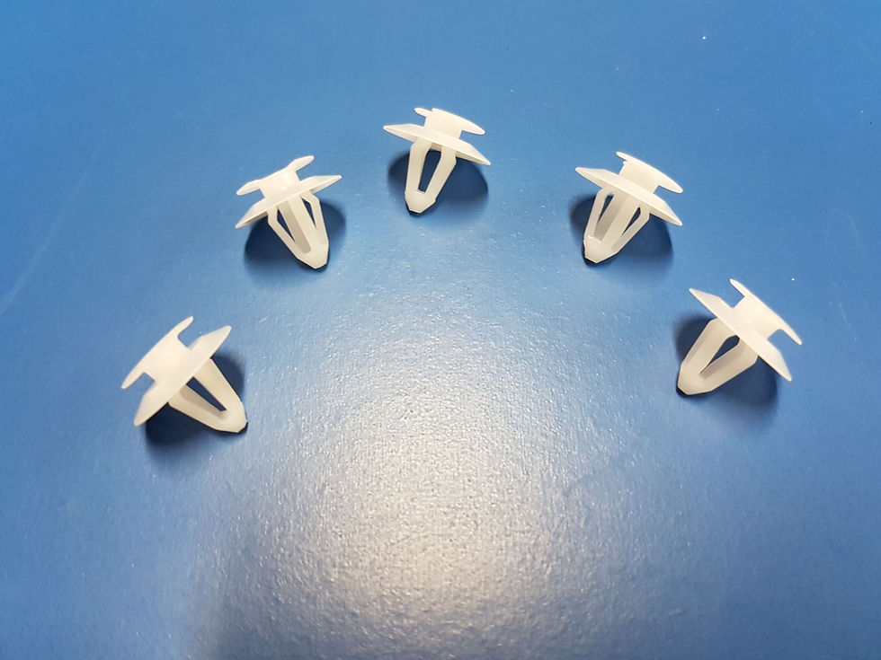 Mercedes W116 - W202 & W210 Door lining plastic clip (Pack 5) - 003 988 41 78