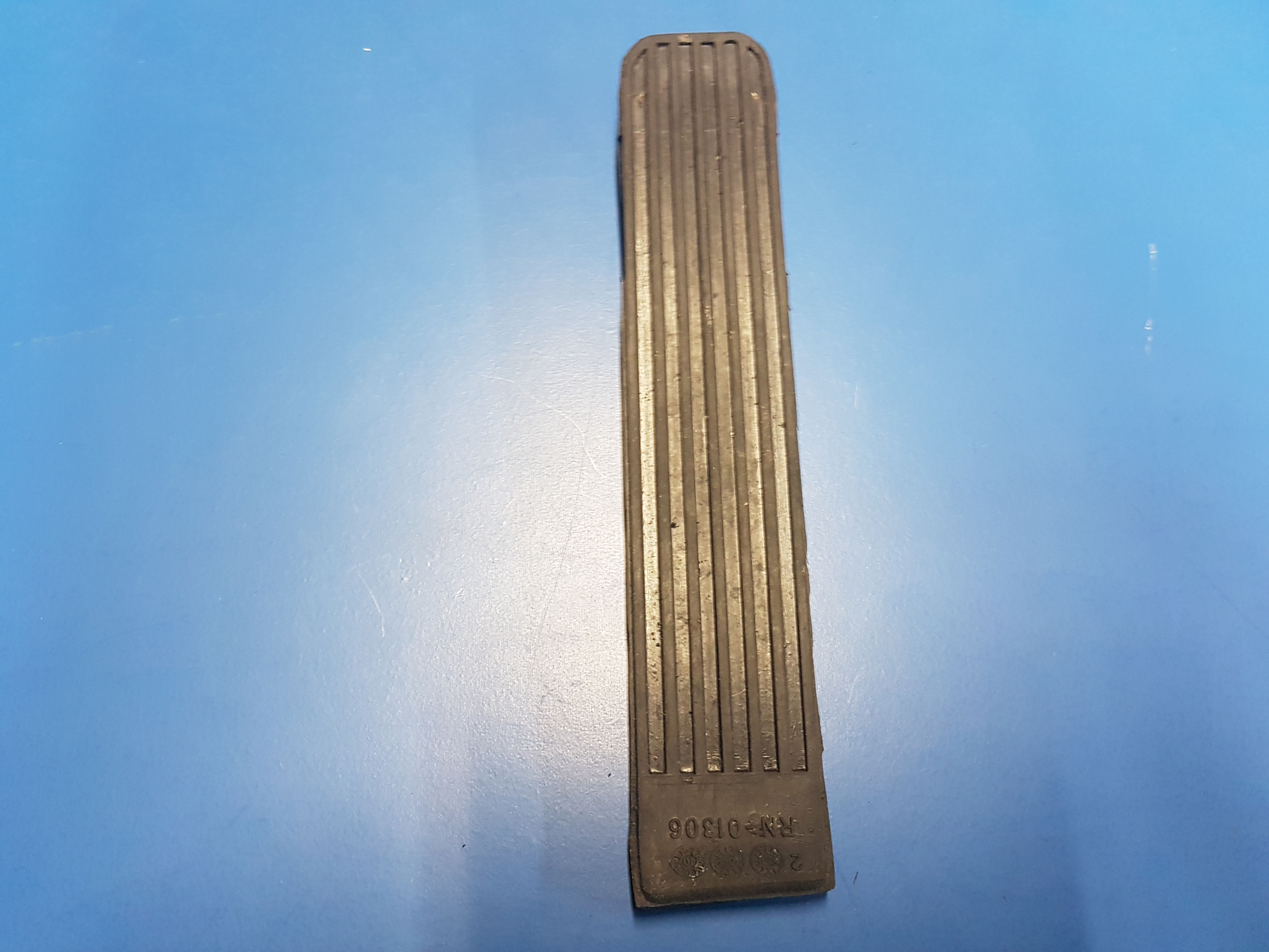 Mercedes W108 - W113 Accelerator Pedal Manual Pt No:- 110 300 00 02, 1103000002 Front view