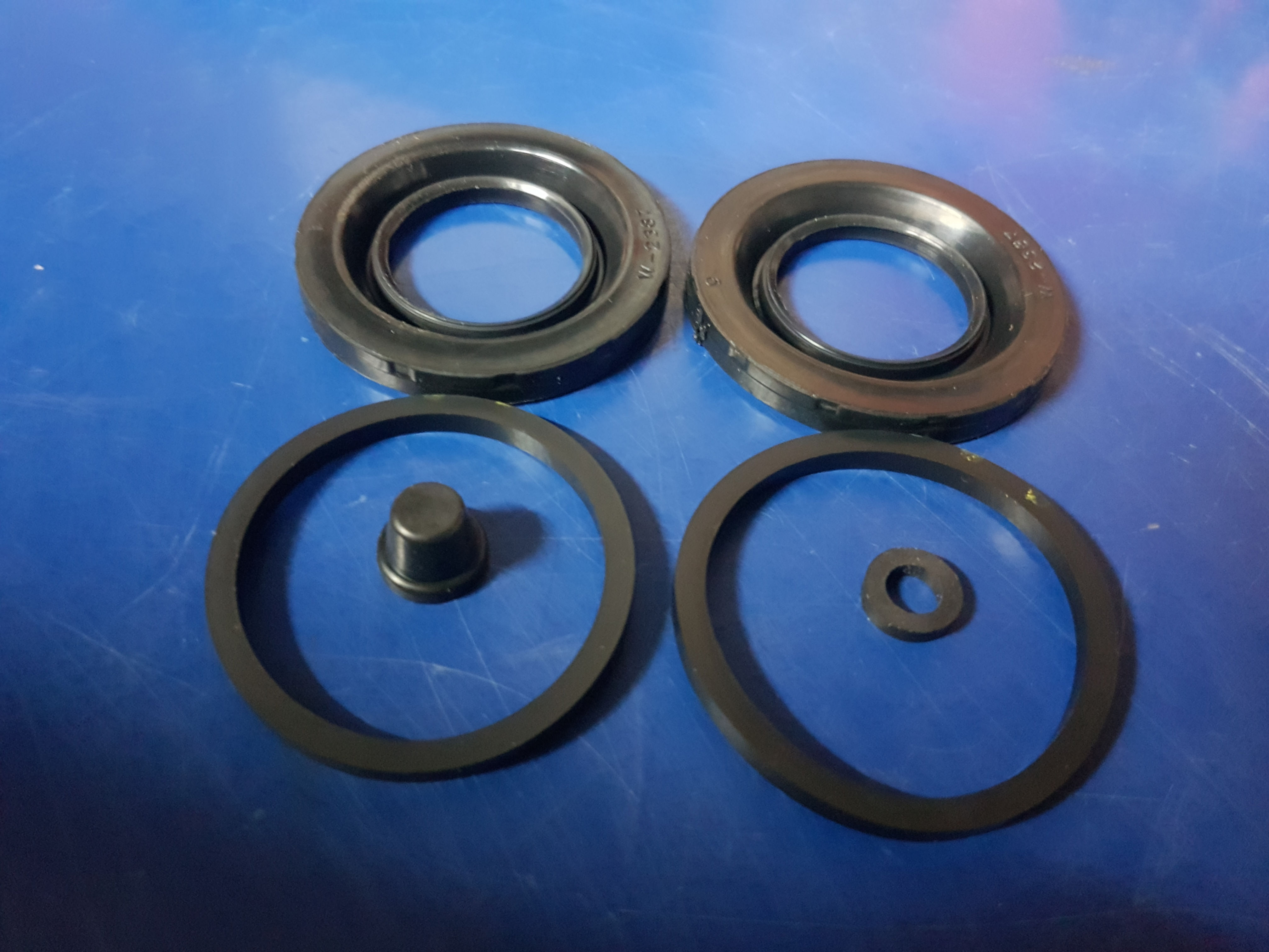 Mercedes R107, W114 - W116 Rear Brake Caliper kit - 001 586 73 43, 0015867343 Frenkit Overview