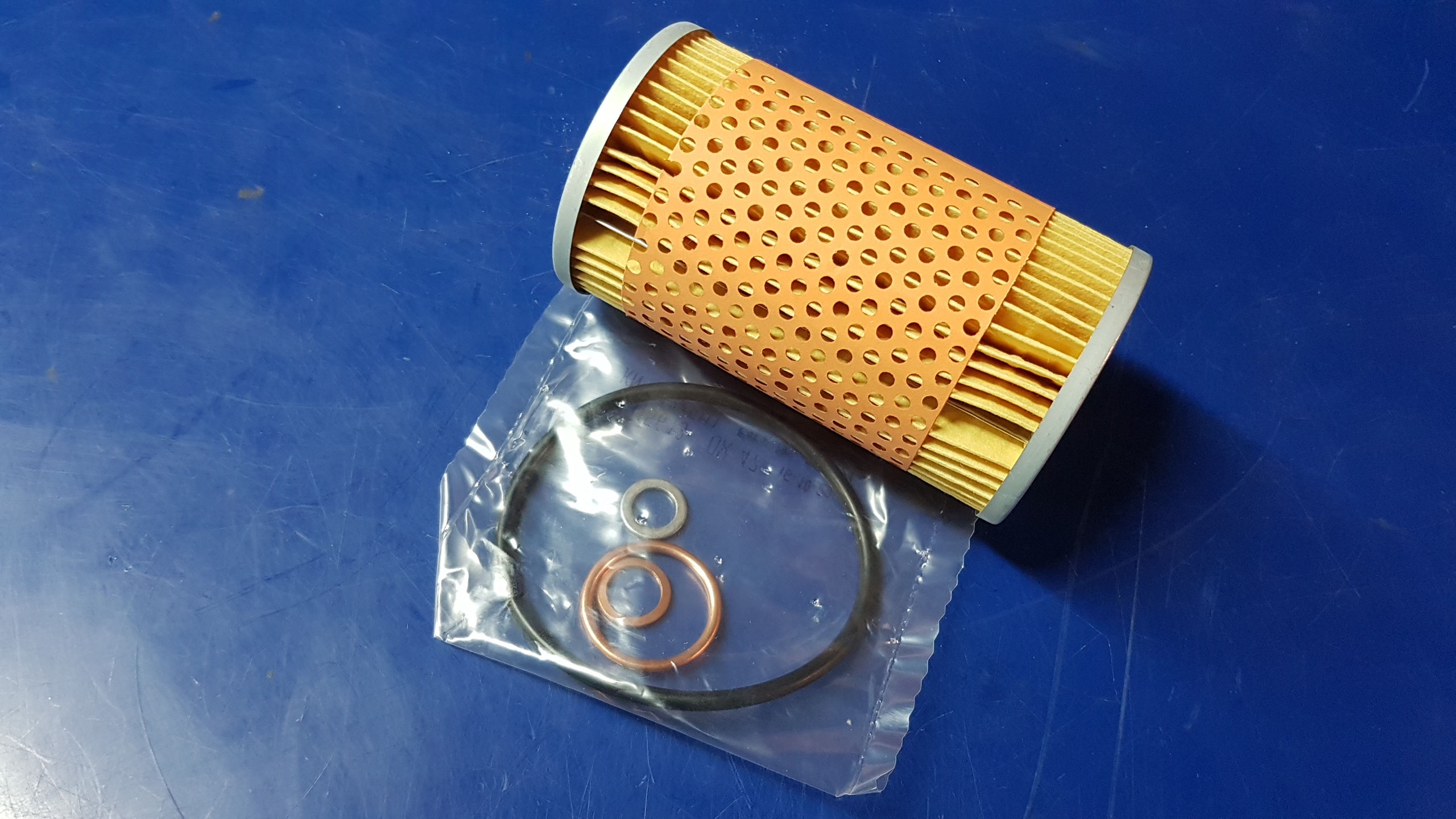 Mercedes W108 – W114, W121, W128, W123, W460 Oil Filter 000 180 00 09, 000180009