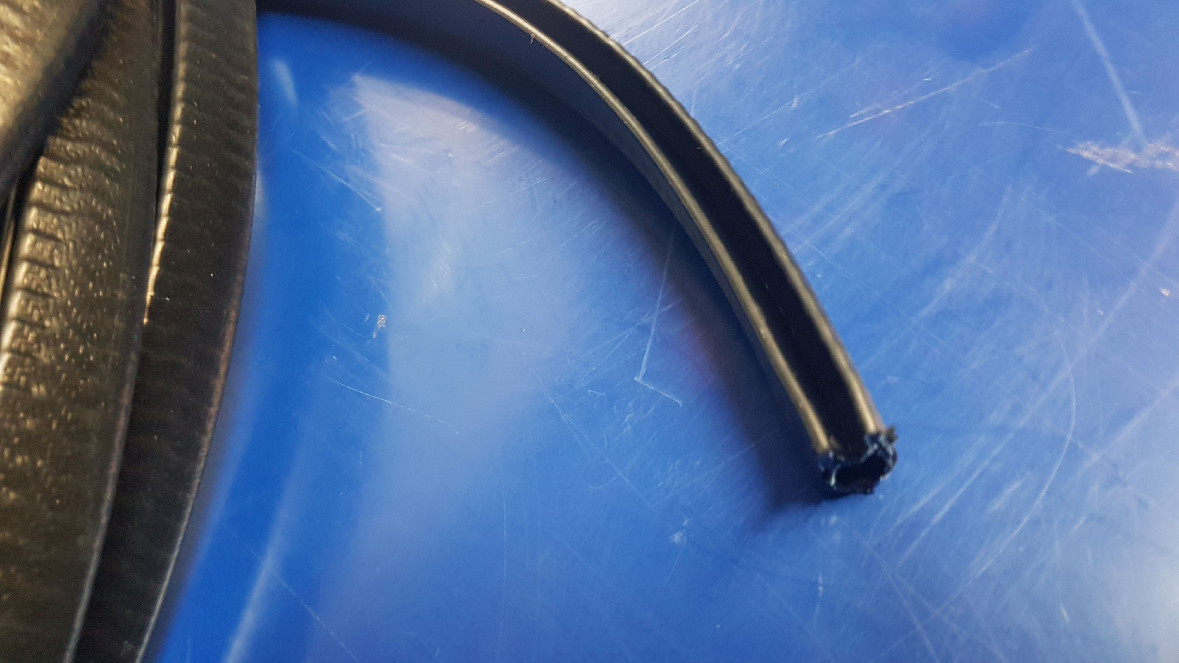 Mercedes Various – Pinch weld PVC Matt Black Replica – 001 988 76 25, 0019877625 Top View