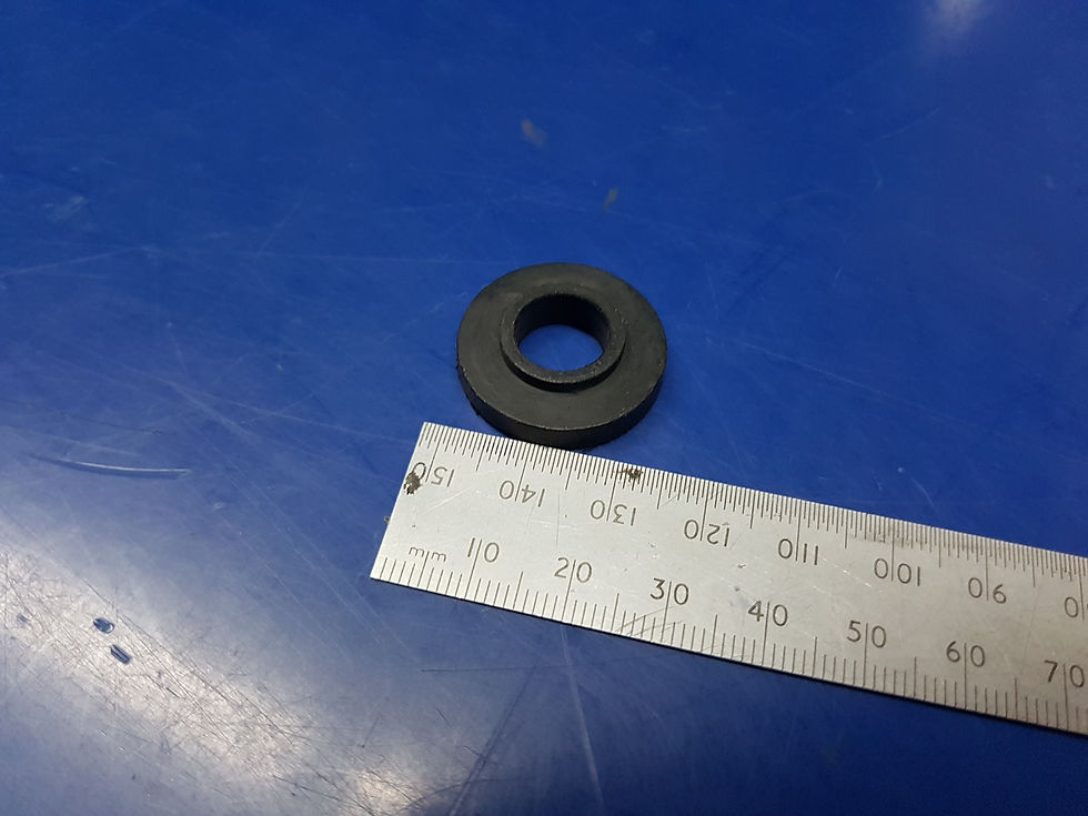 Mercedes W105 - W180, W110 & 190SL - Rubber shim - 120 155 00 81, 1201550081 diameter measurement