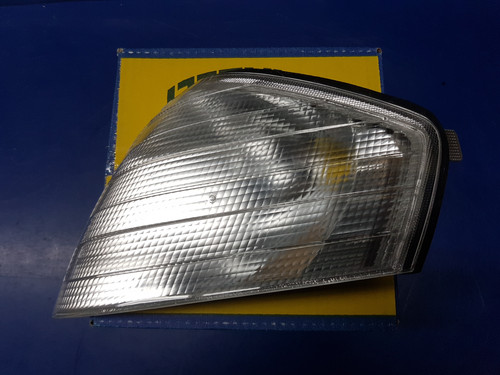 merci　12 Mercedes W129 - Indicator Lens assembly left clear - 129 826 09 43