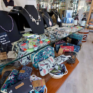 Bags & Jewellery