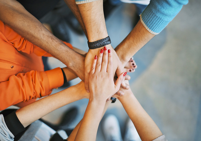 Miteinander durchstarten! Beim WE GROW Co-Coaching Day, moderiert durch Lucia Schramm-Kaineder, treffen sich Experten für den Austausch auf Augenhöhe! Gemeinsam wachsen ist die Devise!