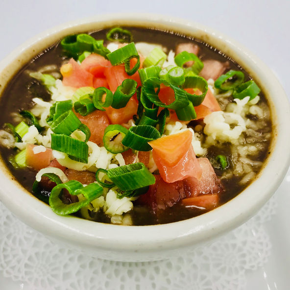 Spuds restaurant atmosphere