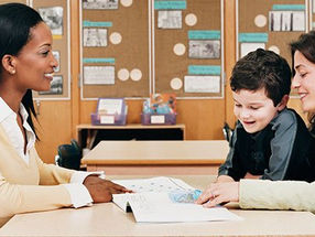 Suas posturas e falas estão aproximando ou afastando seu filho/a da Professora e da Escola?
