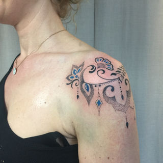 Makinucci - ornamental, dotwork, mandala, watercolor, fine line, avant-guarde & graphic Tattoo Art.