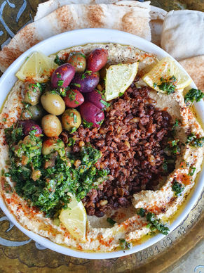 VEGANSK HUMMUS BIL LAHME (HUMMUS MED KRYDDIG FÄRS)