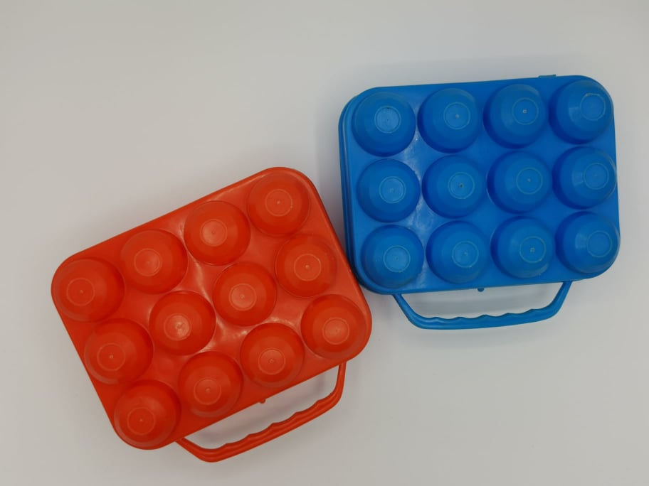 Miniature : Boîte à oeufs en plastique orange ou bleu