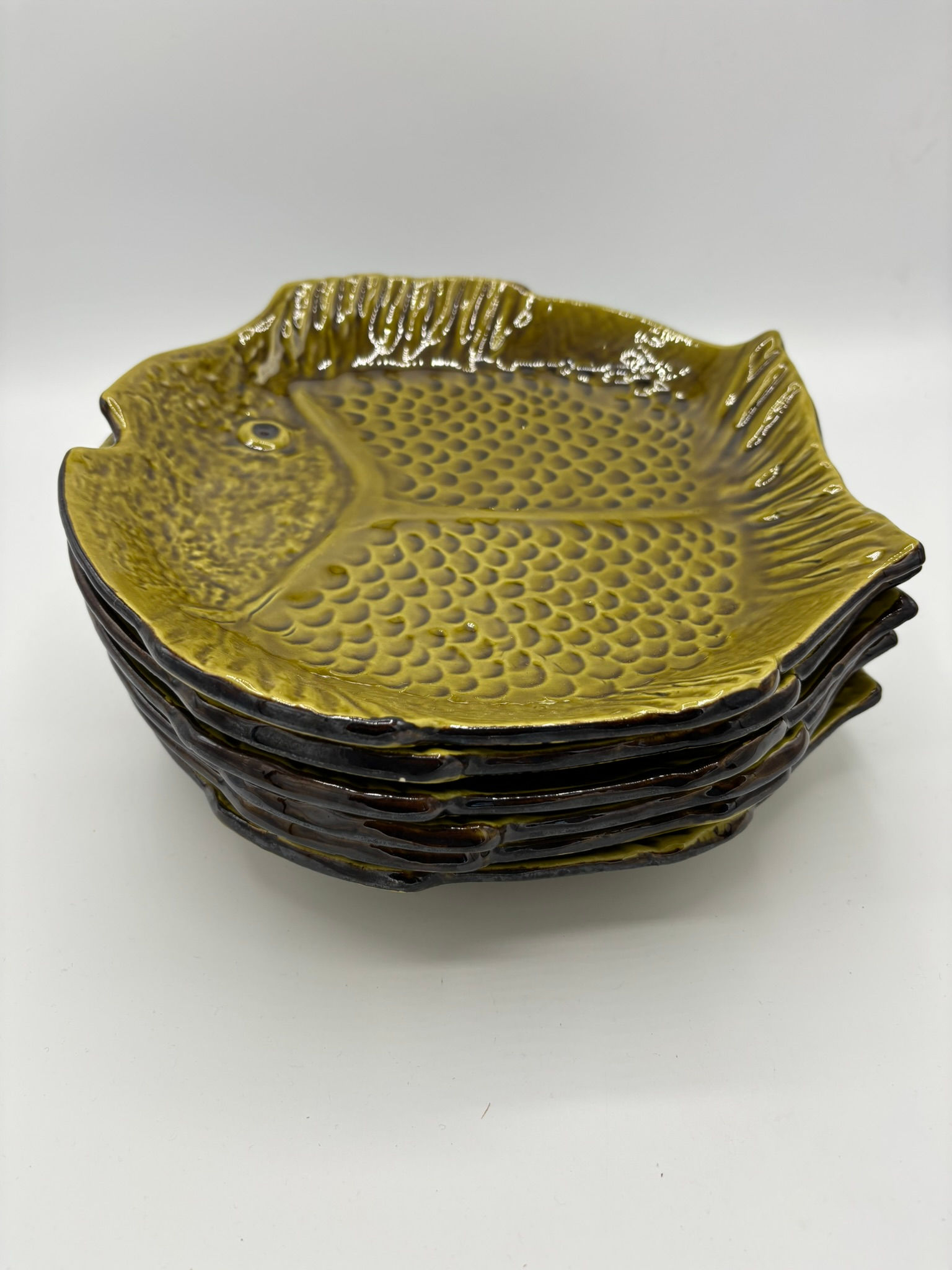 6 assiettes (à) poissons zoomorphes Poët-Laval