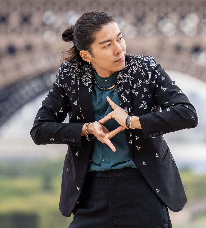 Ryoga finger tutting