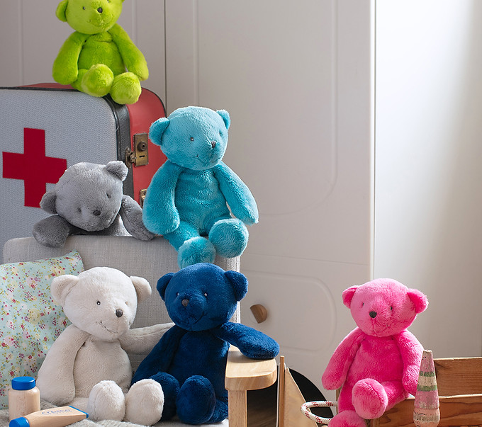Photo d'ours en peluche réalisés pour l'association Les P'tits Doudous