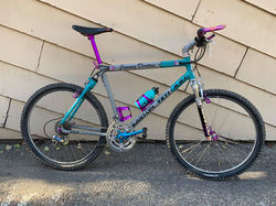 71936623_402927820420300_922248439166874