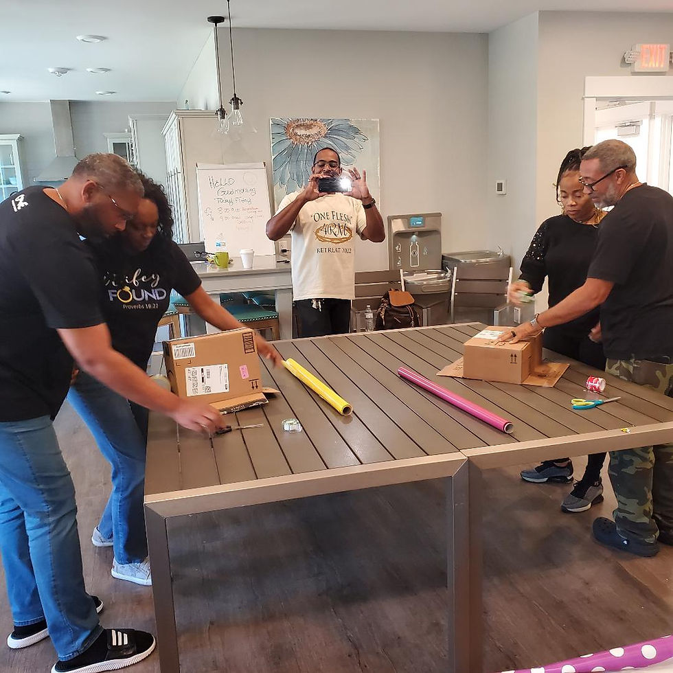 Gift wrapping comp