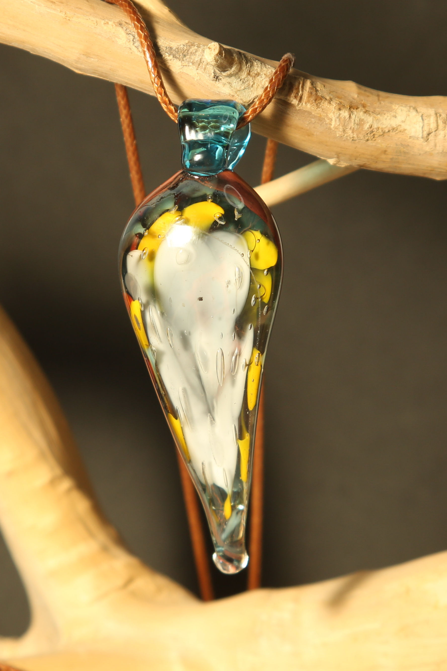 Pendentif Goutte avec incrustations