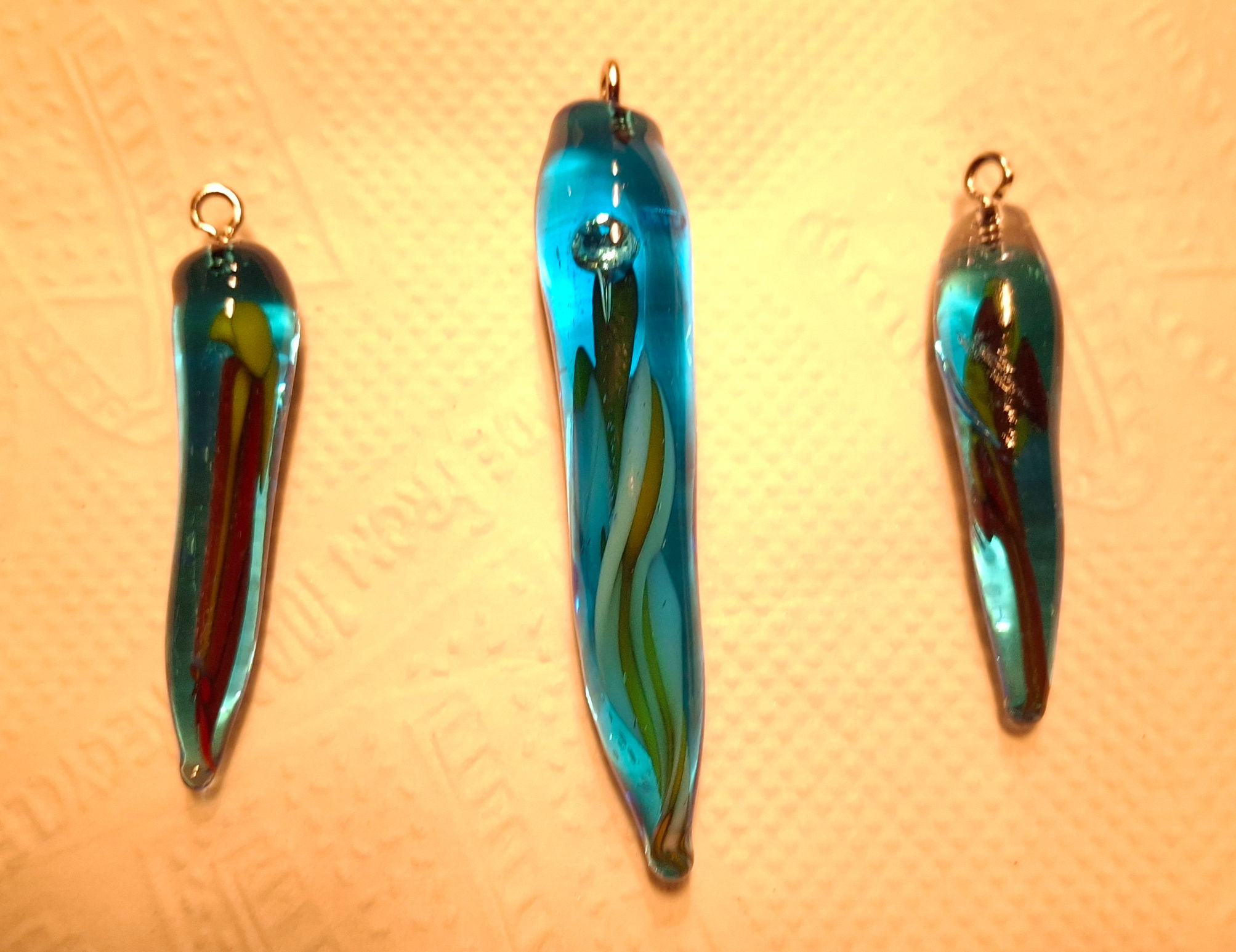 Ensemble filaments bleu transparent