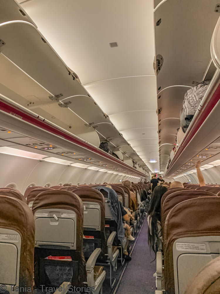 How to prepare for long flights - TIPS AND TRICKS TO MAKE A LONG FLIGHT EASIER TO BEAR