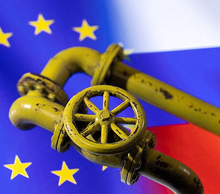 EU禁輸控え、ロシア、原油海上輸出の半分をアジアに振り向け