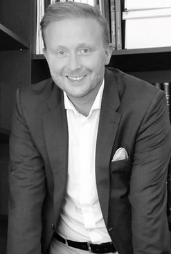 dr van lengerich_edited.jpg