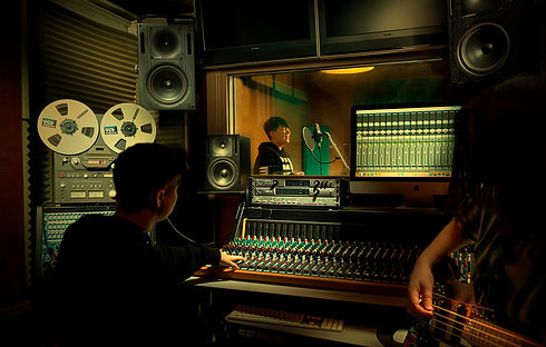 HR-Studio-final-S.jpeg