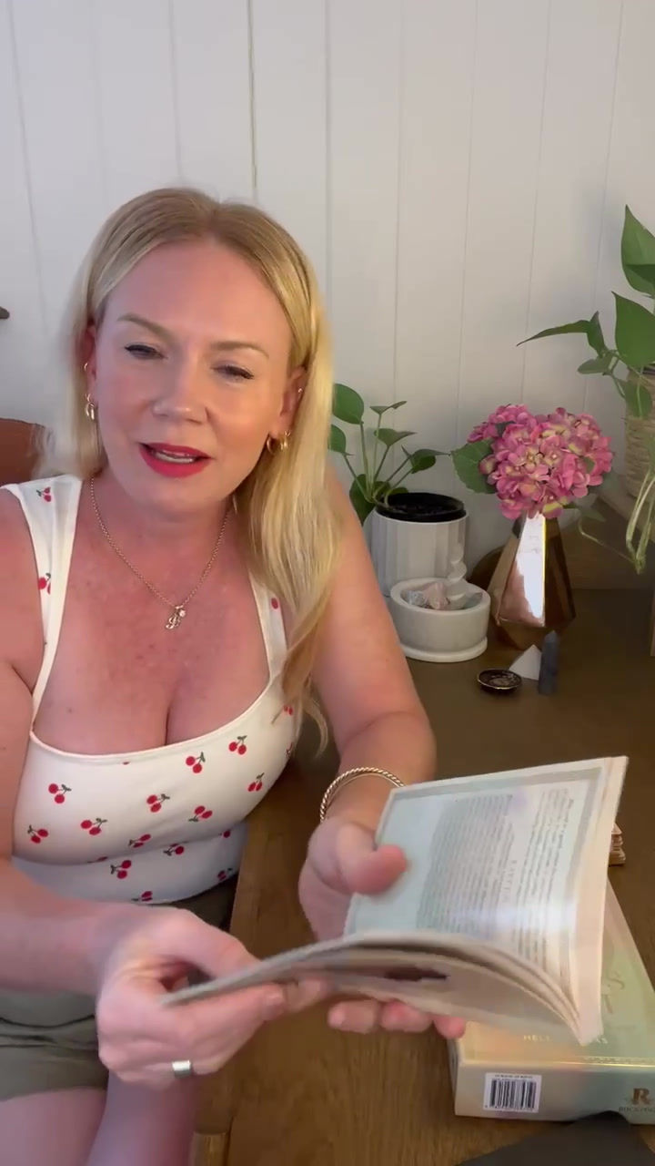 Thumbnail: Mythos Tarot Oracle Cards