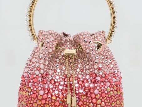 Discover the Art of Thoughtful Gift-Giving: Personalized and Meaningful Holiday Gift Ideas