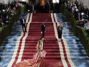 Met Gala Eve, Silk Dresses & the Perfect Spring Spritz