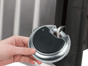 Battery-free NFC smart disc padlock