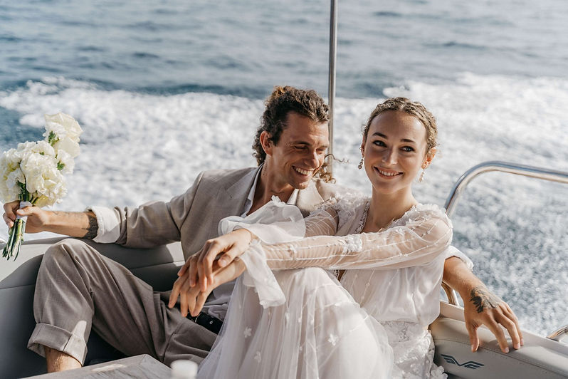 Hochzeitsplanerin Bodensee, Hochzeit am Bodensee Brautpaar auf Boot