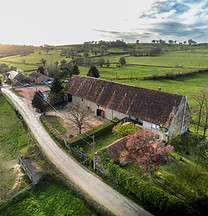 vue extérieur de la baronne des arts, résidence d'artistes en bourgogne