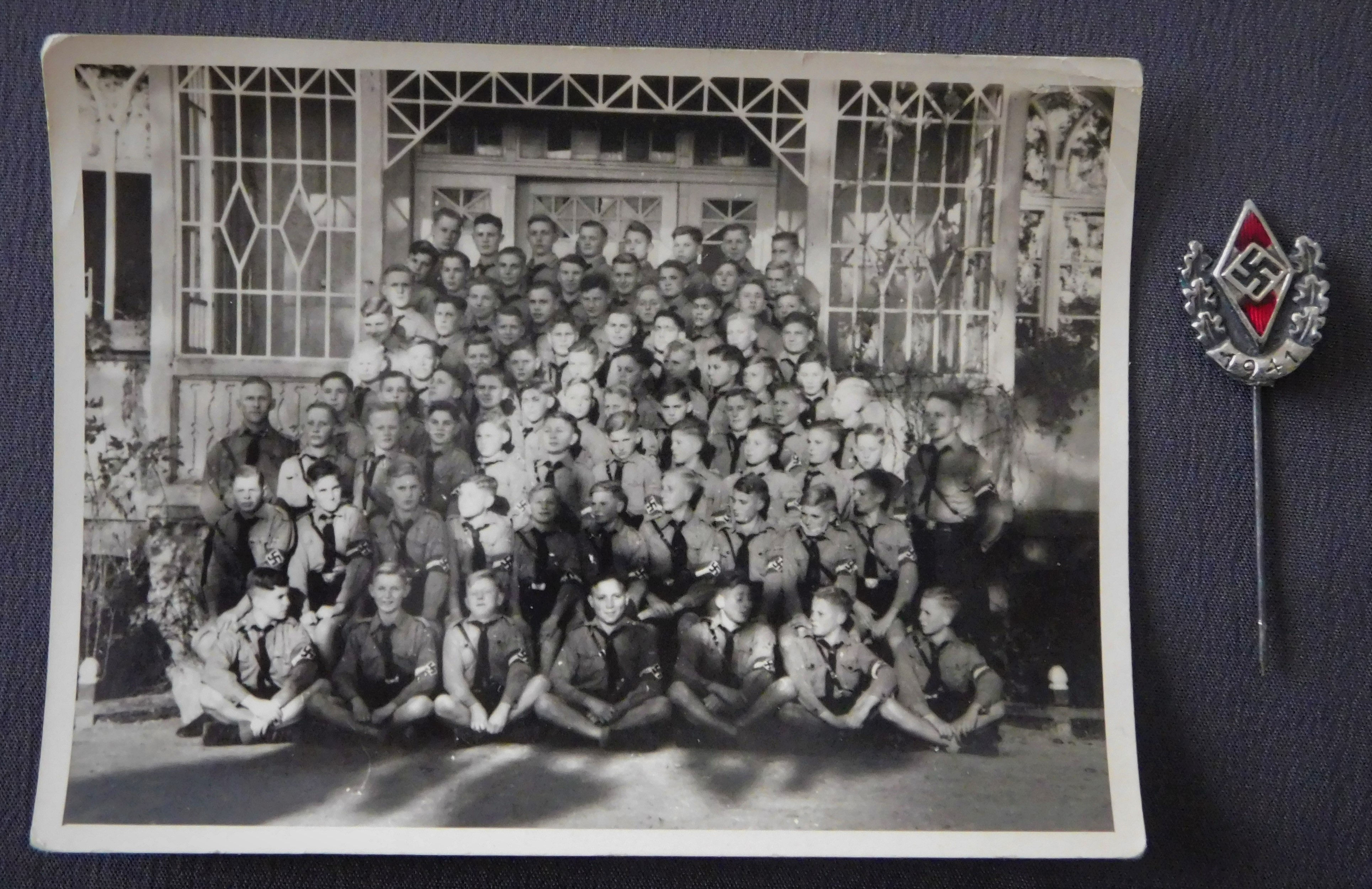 Hitlerjugend Siegernadel 1941+ HJ group picture