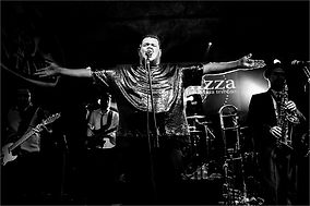 15112016_Monallizza_Facebook_1024.jpg