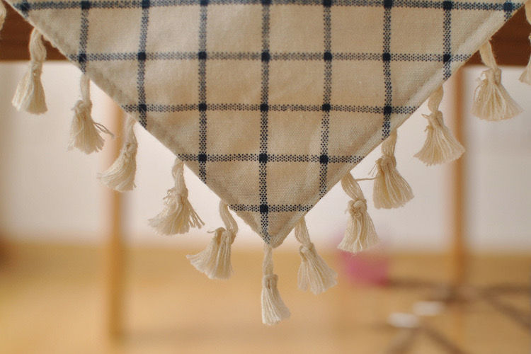 Thumbnail: Classic Grid Table Runner