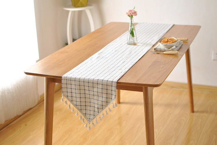 Thumbnail: Classic Grid Table Runner