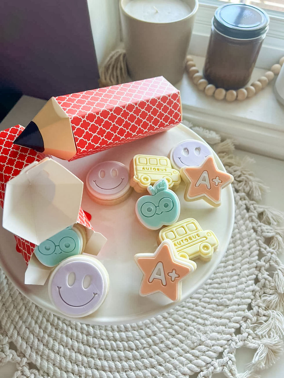 Thumbnail: Mini smiley face - stamp and cutter