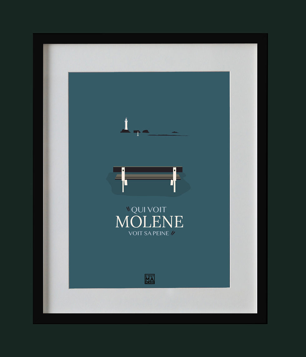 Affiche avec le dicton de Molène : Qui voit Molène voit sa peine. Un banc, seul, devant la mer et la colonne des 3 pierres.