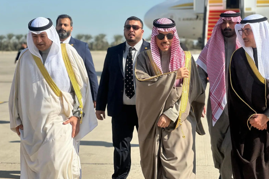Prince Faisal's Visit: Saudi Arabia's Minister of Foreign Affairs, Prince Faisal bin Farhan bin Abdullah, arrived in Kuwait to participate in the 46th Extraordinary Meeting of the GCC Ministerial Council.