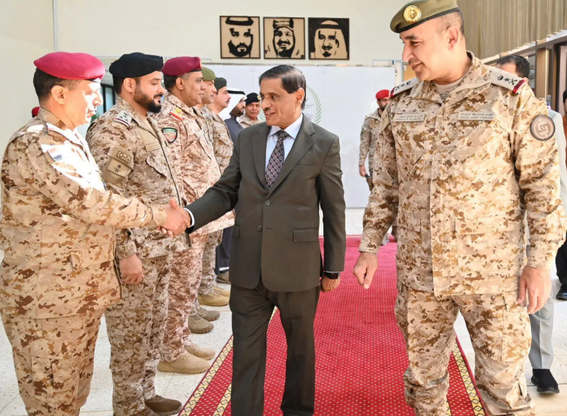 Strategic meeting between Saudi and Yemeni officials: Lieutenant General Fahd bin Hamad Al-Salman, Commander of the Saudi Joint Forces, met with Major General Faraj Salmeen Al-Bahsani of Yemen’s Presidential Leadership Council to discuss enhancing cooperation for security and stability in Yemen.