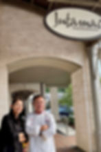 Dean and Pai Pienpermpat in front of Ridgeland Jutamas restaurant